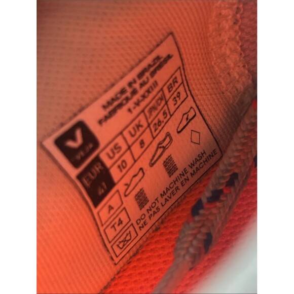 Athletic_Shoes